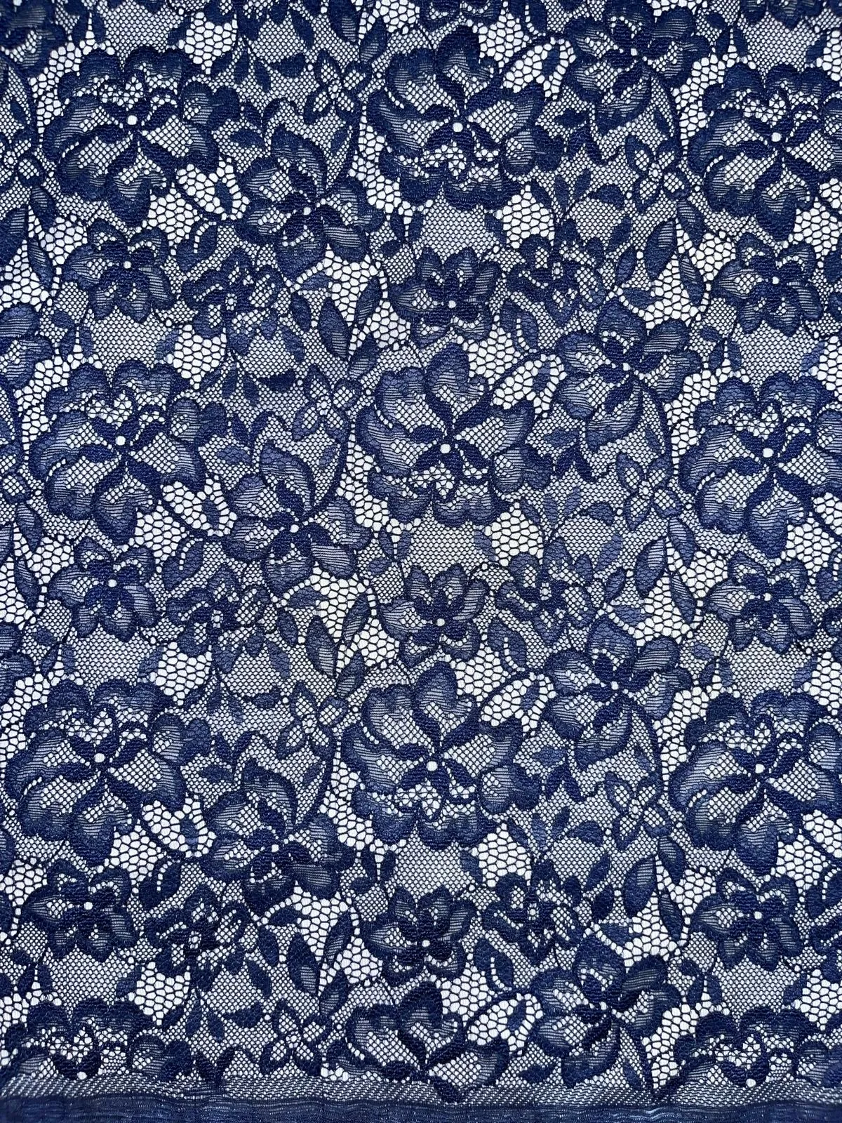 Floral Azul Blanco 2 — Blonda Aquerontex, Heredia Costa Rica