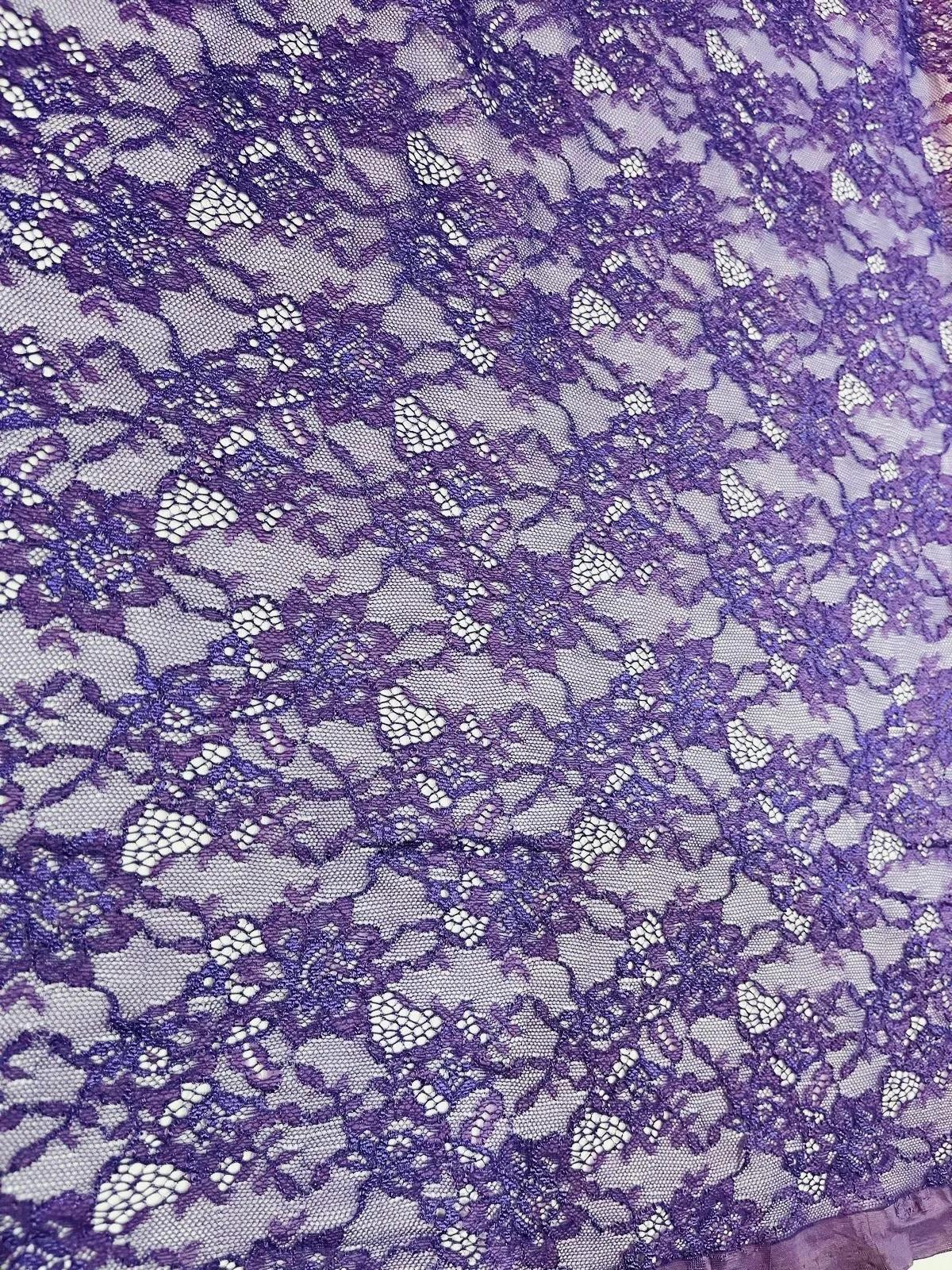 Floral Morado Blanco — Blonda Aquerontex, Heredia Costa Rica