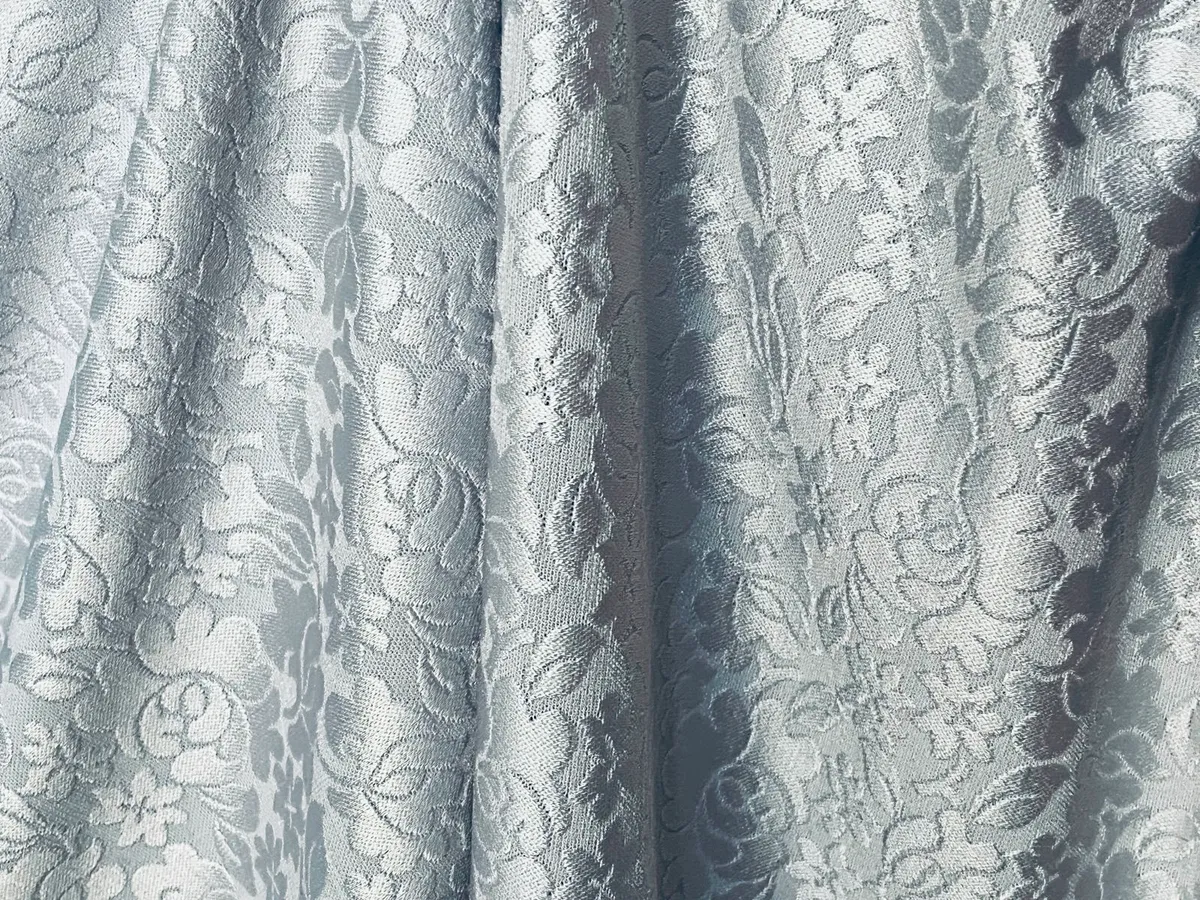 Gris Blanco Floral Damasco — Blonda Aquerontex, Heredia Costa Rica