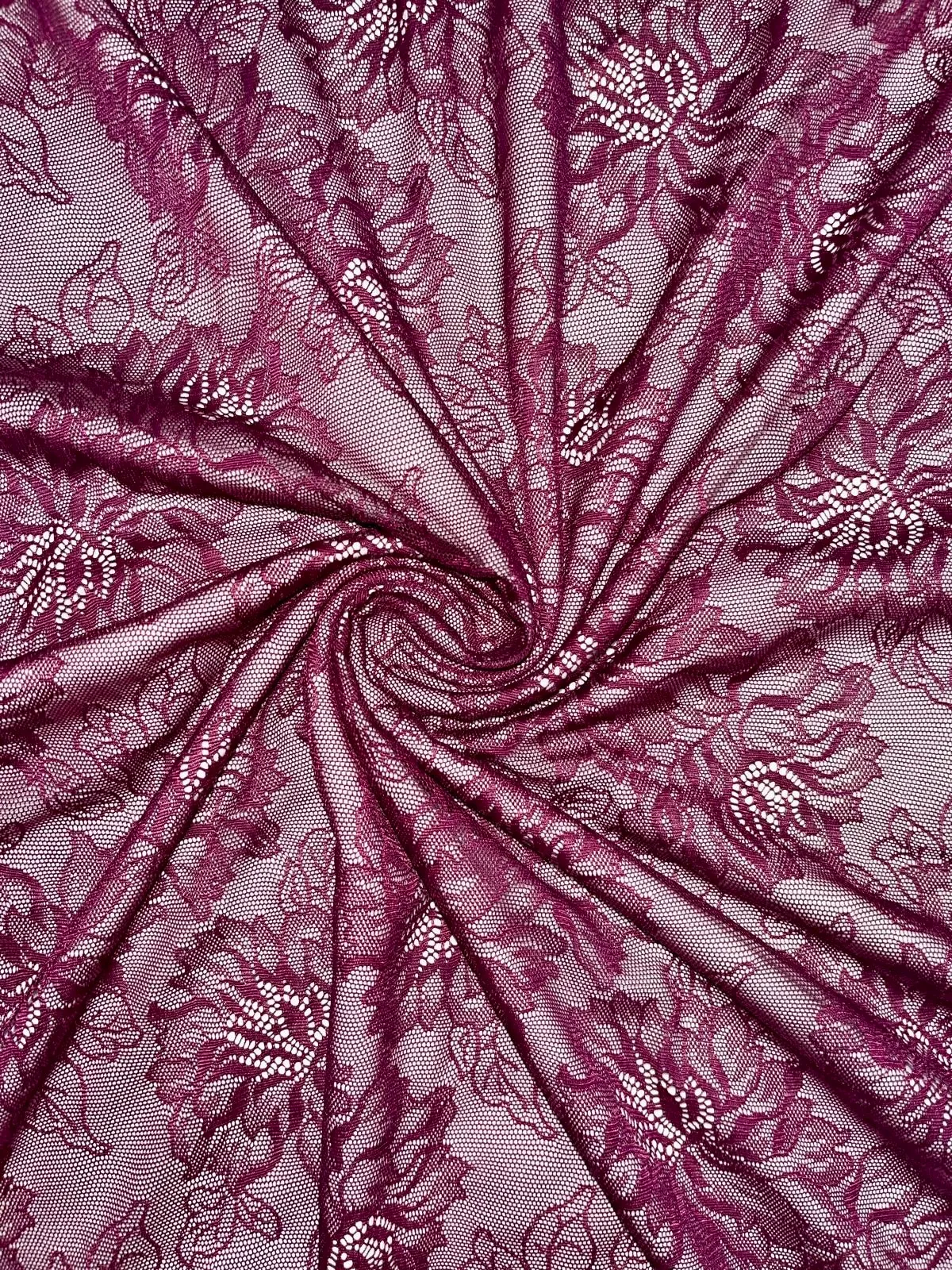 Magenta Floral Bordado — Blonda Aquerontex, Heredia Costa Rica