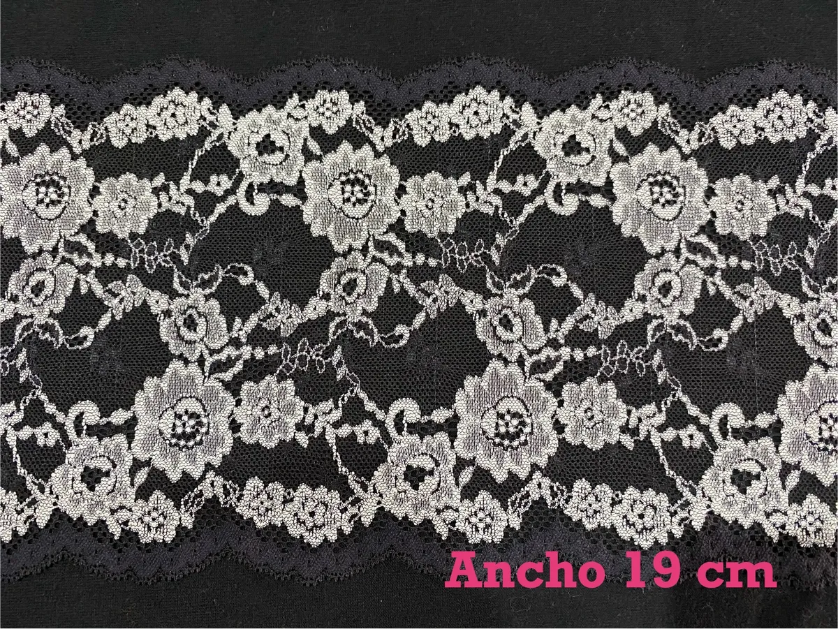 Bordado Floral Gris Oscuro — Encajes Aquerontex, Heredia Costa Rica