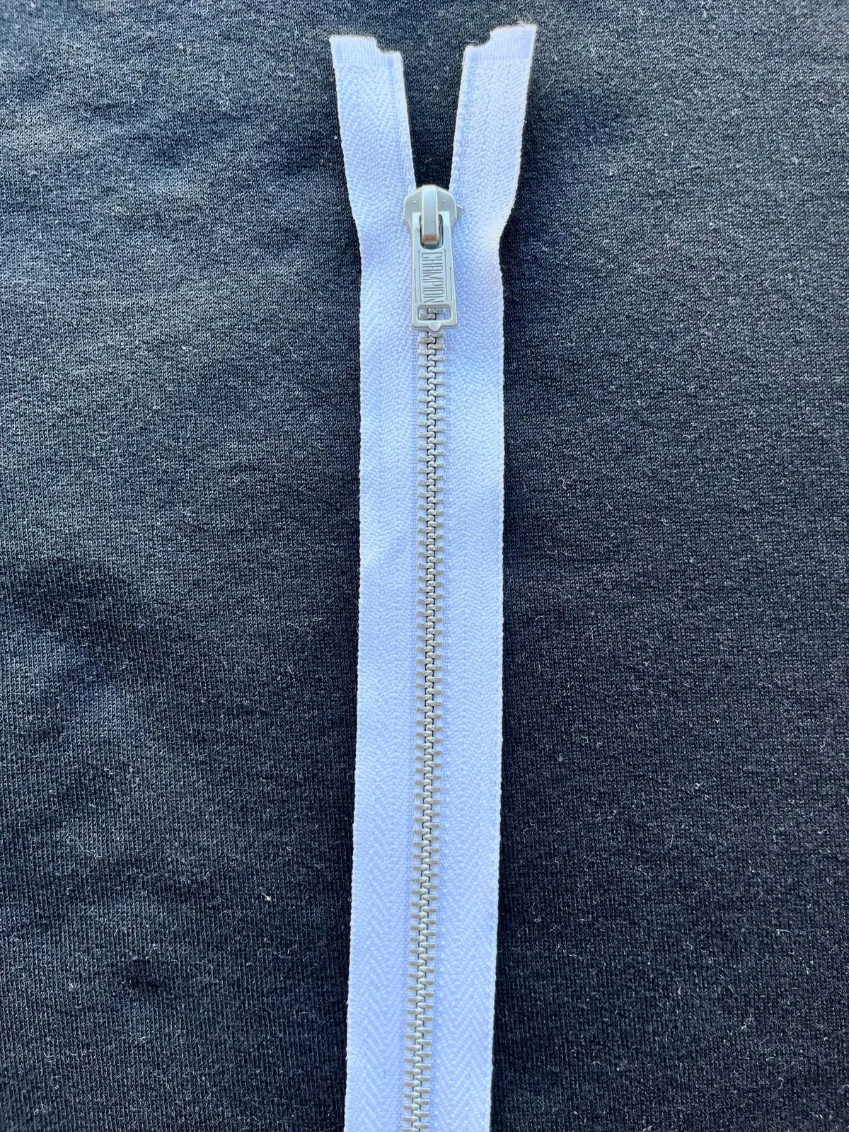 Azul Marino Cierre — Zippers Aquerontex, Heredia Costa Rica