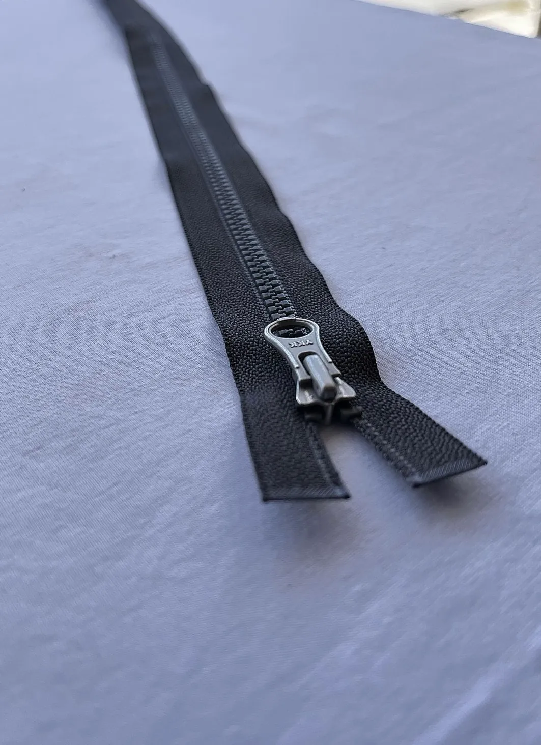 Cierre Negro Metalico — Zippers Aquerontex, Heredia Costa Rica